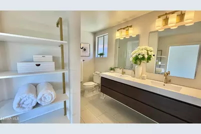 23275 Park Ensenada, Calabasas, CA 91302 - Photo 19