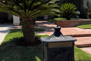 23275 Park Ensenada, Calabasas, CA 91302 - Photo 3