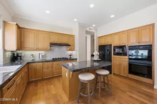 331 Briar Bluff Cir, Thousand Oaks, CA 91360 - Photo 13