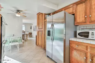 5260 Edgeware Dr, Calabasas, CA 91301 - Photo 15