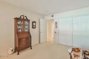 5260 Edgeware Dr, Calabasas, CA 91301 - Photo 45