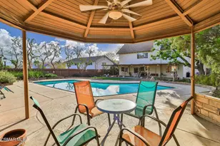 5260 Edgeware Dr, Calabasas, CA 91301 - Photo 5