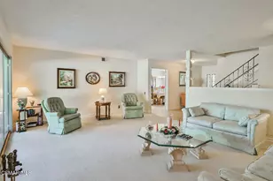 5260 Edgeware Dr, Calabasas, CA 91301 - Photo 11