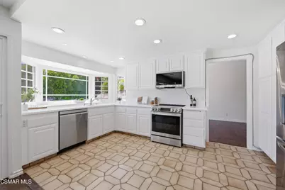 383 Havenside Avenue, Newbury Park, CA 91320 - Photo 9