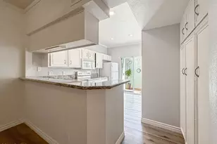 5423 Spanish Oak Ln, Oak Park, CA 91377 - Photo 15