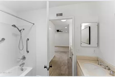 17236 Village 17, Camarillo, CA 93012 - Photo 17