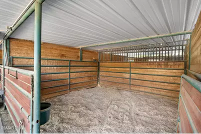 27101 Sand Canyon Road, Canyon Country, CA 91387 - Photo 23