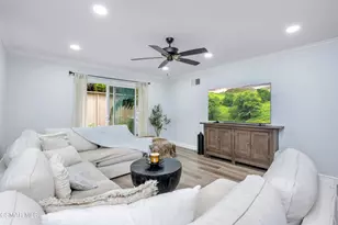 6767 Pheasant Ln, Oak Park, CA 91377 - Photo 5