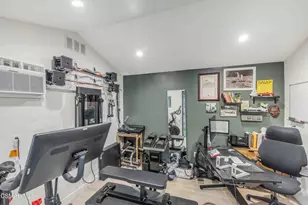 22661 Calvert St, Woodland Hills, CA 91367 - Photo 45