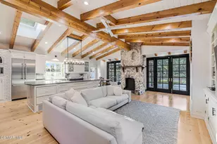 22661 Calvert St, Woodland Hills, CA 91367 - Photo 13