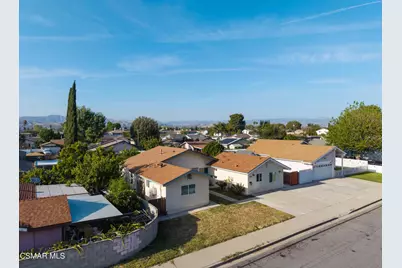2345 Bryson Place, Simi Valley, CA 93065 - Photo 9