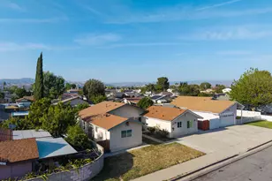 2345 Bryson Pl, Simi Valley, CA 93065 - Photo 9