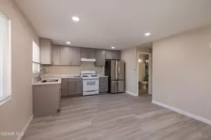 2345 Bryson Pl, Simi Valley, CA 93065 - Photo 13