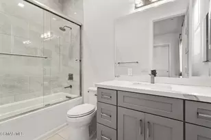 327 Toyon Ct Ct, Thousand Oaks, CA 91362 - Photo 21