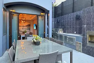 6930 Woodrow Wilson Dr, Los Angeles, CA 90068 - Photo 23