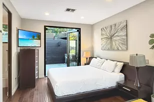 6930 Woodrow Wilson Dr, Los Angeles, CA 90068 - Photo 59