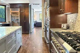 6930 Woodrow Wilson Dr, Los Angeles, CA 90068 - Photo 9
