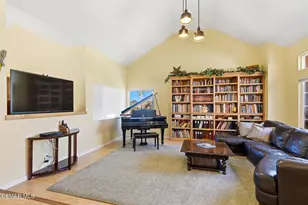 3356 Mountain Trail Ave, Newbury Park, CA 91320 - Photo 17