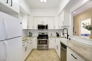 10740 Moorpark St, Toluca Lake, CA 91602 - Photo 7
