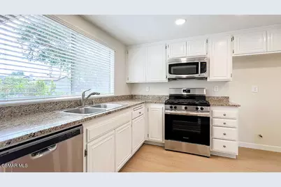 1815 Tipperary Lane, Newbury Park, CA 91320 - Photo 17
