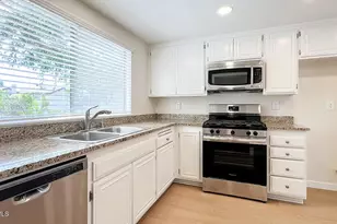 1815 Tipperary Ln, Newbury Park, CA 91320 - Photo 17