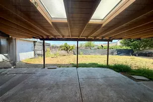 208 Dorena Dr, Newbury Park, CA 91320 - Photo 9