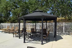 28725 Conejo View Dr, Agoura Hills, CA 91301 - Photo 23