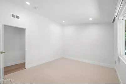 5730 Serrania Avenue, Woodland Hills, CA 91367 - Photo 43