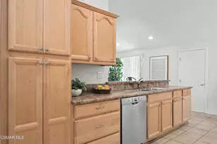 5730 Serrania Ave, Woodland Hills, CA 91367 - Photo 23