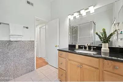 5730 Serrania Avenue, Woodland Hills, CA 91367 - Photo 41