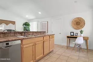 5730 Serrania Ave, Woodland Hills, CA 91367 - Photo 19