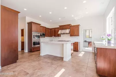 318 Loire Valley Drive, Simi Valley, CA 93065 - Photo 13