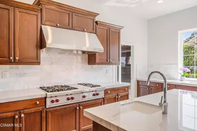 318 Loire Valley Drive, Simi Valley, CA 93065 - Photo 15