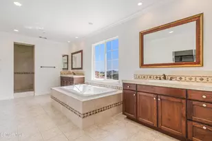 318 Loire Valley Dr, Simi Valley, CA 93065 - Photo 29