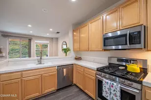 580 Fenwick Way, Simi Valley, CA 93065 - Photo 13