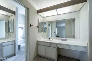 272 Cloudcrest Ct, Newbury Park, CA 91320 - Photo 19