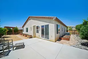 3652 Half Dome Ave, Rosamond, CA 93560 - Photo 5