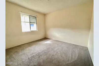 1561 Calzona Court, Simi Valley, CA 93065 - Photo 19