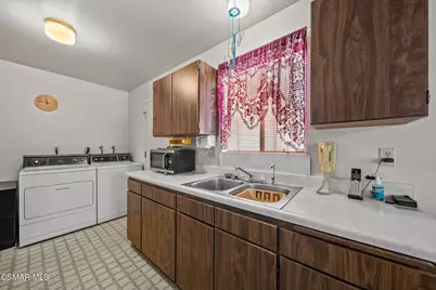 1511 Sequoia Avenue, Simi Valley, CA 93063 - Photo 13