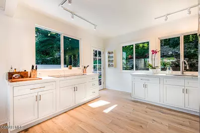 160 Lower Lake Road, Westlake Village, CA 91361 - Photo 7