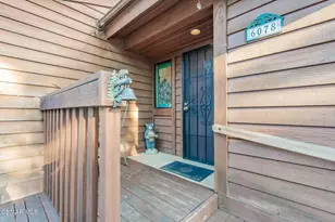 6078 Peppertree Ln, Simi Valley, CA 93063 - Photo 5