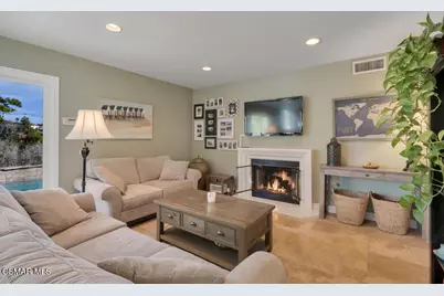 199 W Sidlee Street, Thousand Oaks, CA 91360 - Photo 23