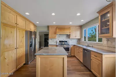 199 W Sidlee Street, Thousand Oaks, CA 91360 - Photo 19