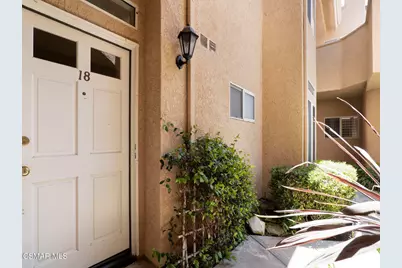 24023 Arroyo Park Drive #18, Valencia, CA 91355 - Photo 5