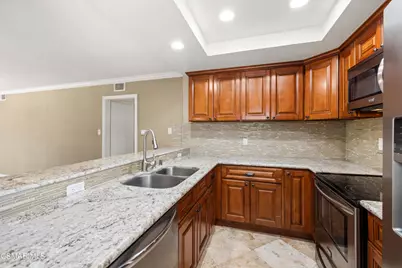 4950 Louise Avenue #301, Encino, CA 91316 - Photo 15