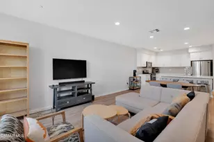 135 Farmhouse Dr, Simi Valley, CA 93065 - Photo 5