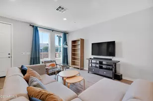 135 Farmhouse Dr, Simi Valley, CA 93065 - Photo 7