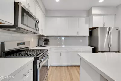 135 Farmhouse Drive #3, Simi Valley, CA 93065 - Photo 15