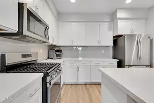 135 Farmhouse Dr, Simi Valley, CA 93065 - Photo 15