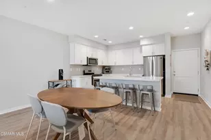 135 Farmhouse Dr, Simi Valley, CA 93065 - Photo 9